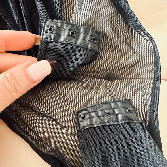 State of Claude Montana black beaded and mesh long sleeve bodysuit - Picture 5 of 9